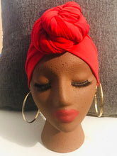Load image into Gallery viewer, Crafting Eyelashes | Diva Canvas | Diva Planters | Styrofoam Mannequin Heads
